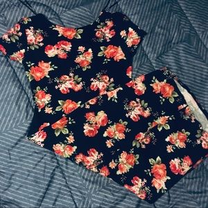 Forever 21 - Maxi BodyCon Floral Black/Pink Dress